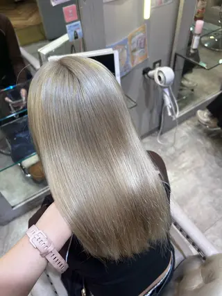 カラー 🤍ふんわりアイドル カラー🎀Rio🪽のヘアスタイル