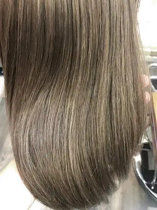 セミロング カラー 🤍透明感カラー🤍 Moeのヘアスタイル