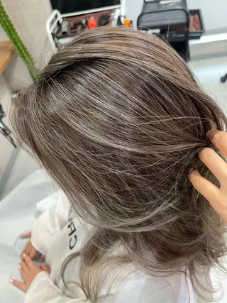 ミディアム カラー 松井那津子 /ハイライトブリーチのヘアスタイル