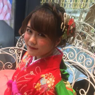 セミロング ヘアアレンジ 知念 香トータル ビューティー🌷のヘアスタイル