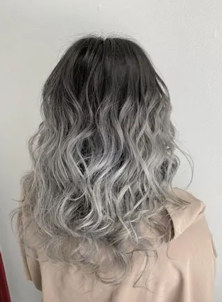 セミロング カラー パーマ BAYhair salon所属・BAY ソウタのヘアスタイル