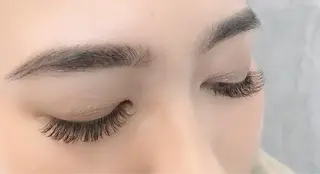 マツエク・マツパ 眉毛まつ毛専門店 uralogeのマツエク・マツパデザイン