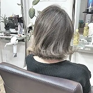 ミディアム シ マのヘアスタイル