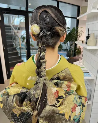 ロング ヘアアレンジ Nico所属・Nico🌛 Karenのネイルデザイン