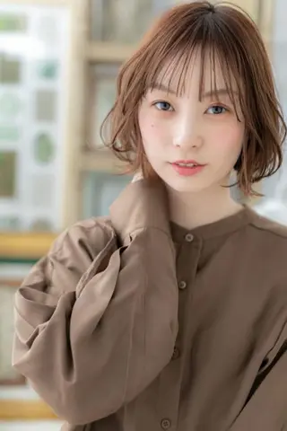 ミディアム 出町 光流のヘアスタイル