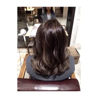 ミディアム セミロング ロング カラー パーマ アオガミ （前髪顔周りカット）のヘアスタイル