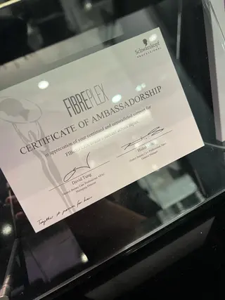 カラー カミノア所属・12月予約解放しまし たイルミナ公認荒井のヘアスタイル