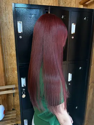 カラー 🪽うるつやカラーく びれレイヤーchiaのヘアスタイル