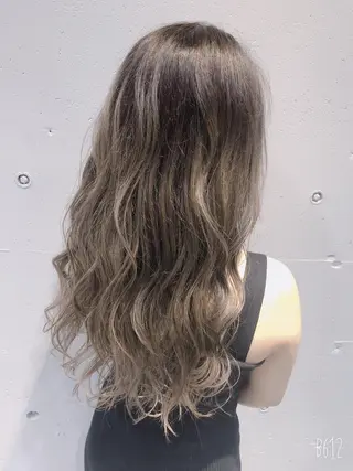 カラー kawamoto akaneのヘアスタイル