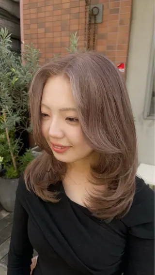 ミディアム 甲斐 真桜のヘアスタイル