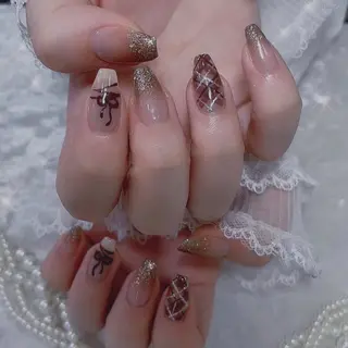 ネイル MINAMI໒꒱ Y2K、韓国ガーリーのネイルデザイン