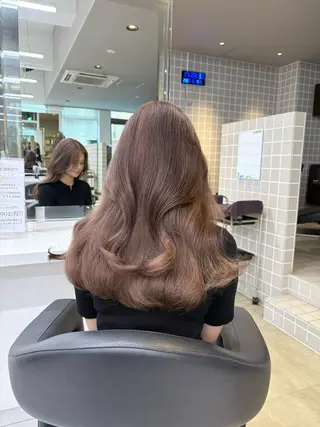 カラー ベージュ／ピンク【く すみカラー】レイヤーのヘアスタイル