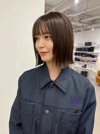 カラー 阪本 桃のヘアスタイル