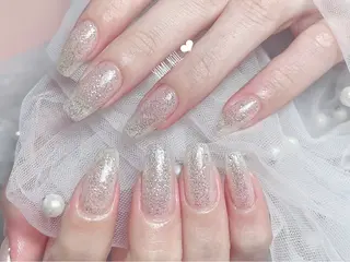 ネイル ユリちゃん🎀 デザイン長さ出し専門のネイルデザイン