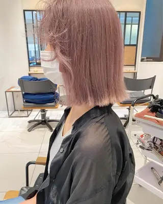 ミディアム カラー nana🦕 ハイライトベージュのヘアスタイル