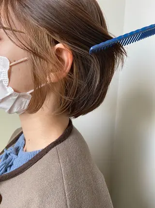 ミディアム カラー 岡本康平/ボブ /ブリーチ/レイヤーのヘアスタイル