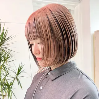 ミディアム カラー 艶髪ハイトーン× ボブ🥣アイネのヘアスタイル