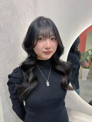 カラー Hz/ヘルツ SHIHOのヘアスタイル