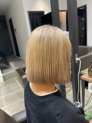 ショート カラー 鈴村 大介のヘアスタイル