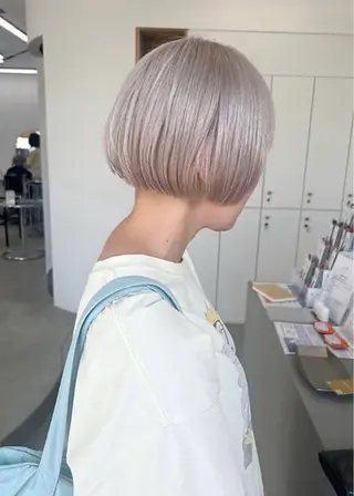 ショート カラー 🎨ハイトーン/ デザインカラー 内藤のヘアスタイル