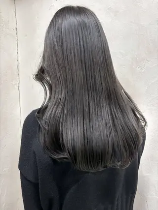 セミロング カラー 小顔ショート🦋 八巻ちさとのヘアスタイル