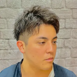 メンズ Chrom Tokyo ne/on所属・トップスタイリスト 山田　パーマ人気◎のヘアスタイル