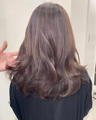 ロング Monan 新宿所属・ケイジ✨透明感 /艶カラー✨のヘアスタイル