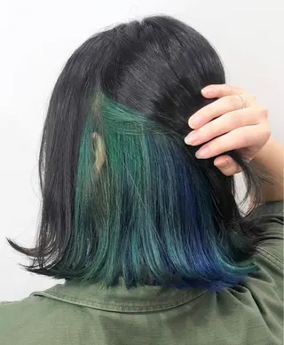 ミディアム カラー  渡部 妃月のヘアスタイル