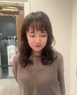 セミロング パーマ 工藤 梨花のヘアスタイル