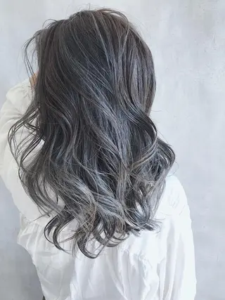 ミディアム カラー MOU namba ムウナンバのヘアスタイル