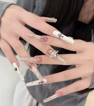 ネイル 小 雨のネイルデザイン