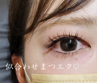 マツエク・マツパ 💜bora .のネイルデザイン