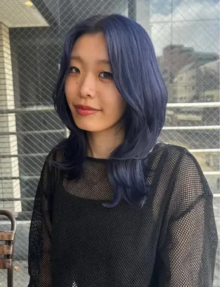 セミロング 横田 凜子のヘアスタイル