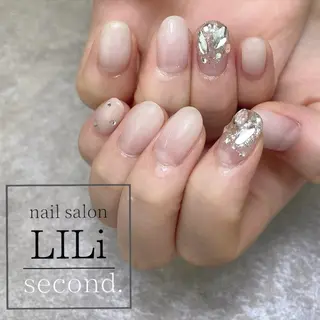 ネイル Ayane 🫧のネイルデザイン