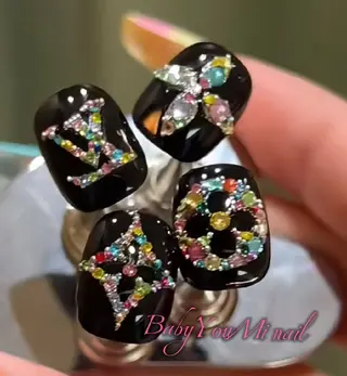 ネイル 服部 あゆみのネイルデザイン