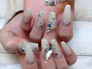 ネイル Rグループ felizのネイルデザイン