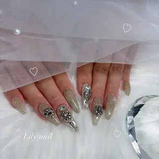 ネイル kitty nail所属・Lily nailのネイルデザイン