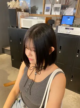 ミディアム カラー 植田 瑠菜のヘアスタイル