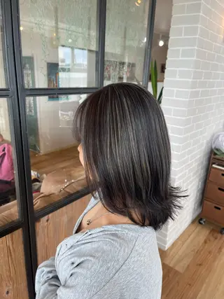 カラー LA BELLA所属・LA BELLA マリナのヘアスタイル