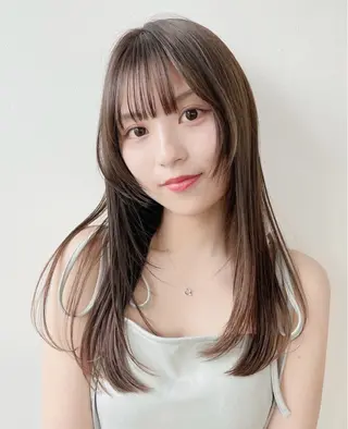 ロング 吉川 陽菜のヘアスタイル