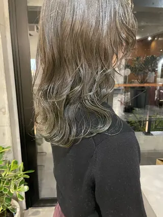 カラー ayaka / SOIEのヘアスタイル