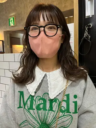 セミロング カラー 細川 夕利亜のヘアスタイル