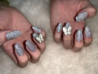 セミロング Kono Nanamiのネイルデザイン