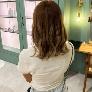 ミディアム カラー アンアイズ所属・朝光/深井美容室 /韓国レイヤーのヘアスタイル