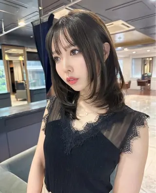 ミディアム 艶カラー/レイヤー/ 似合わせ/松沢州途のヘアスタイル