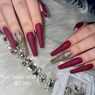ネイル MADIA川崎所属・KUMI💛 MADIAのネイルデザイン