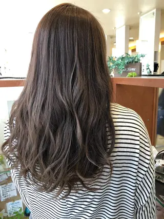 カラー 牧野 佳樹のヘアスタイル