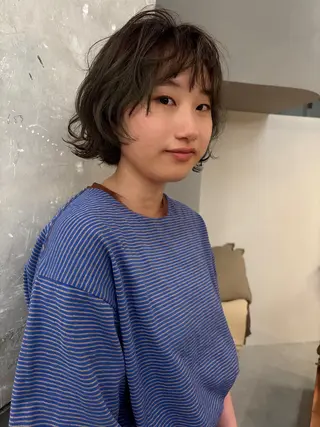 ミディアム the hinc所属・ami/大阪/暖色 /レイヤーカットのヘアスタイル