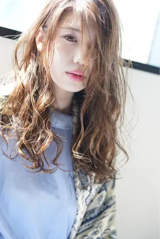 ロング ハイトーン/レイヤー /ケアブリーチ石川治のヘアスタイル