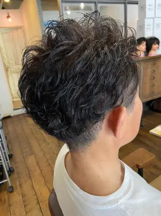 ショート パーマ メンズ ナチュラル＆清潔感 【Takashi】のヘアスタイル